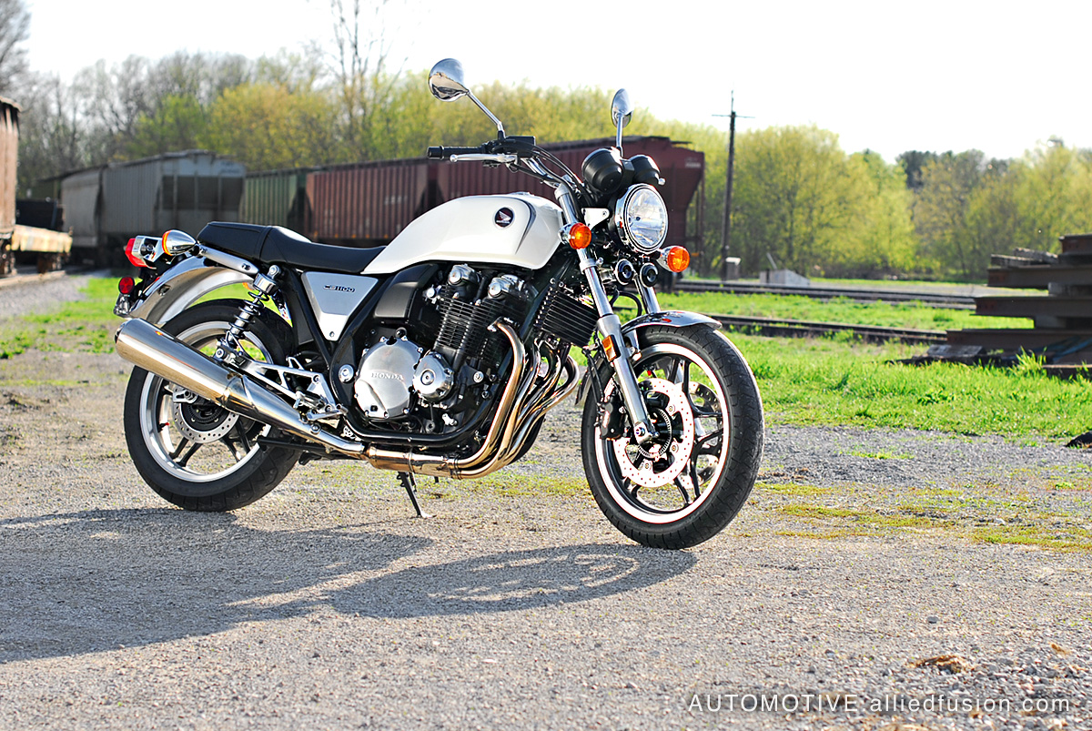 Honda CB1100A: The classic Honda muscle bike reborn for 2013 | Oye! Times